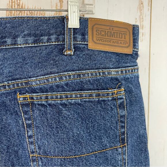 C.E. Schmidt Relaxed Fit Jeans. Size 42X30. In excellent condition! Wear on hem - Picture 4 of 8